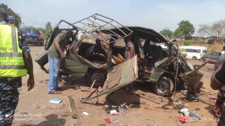 SO SAD!! 6 Persons Die In Ibadan Road Crash » Naijaloaded